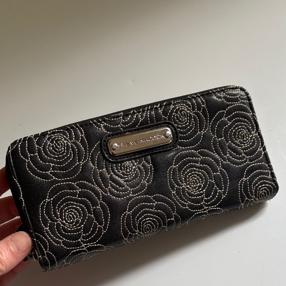Steve Madden Handbags - Steve Madden Black Floral Faux Wallet